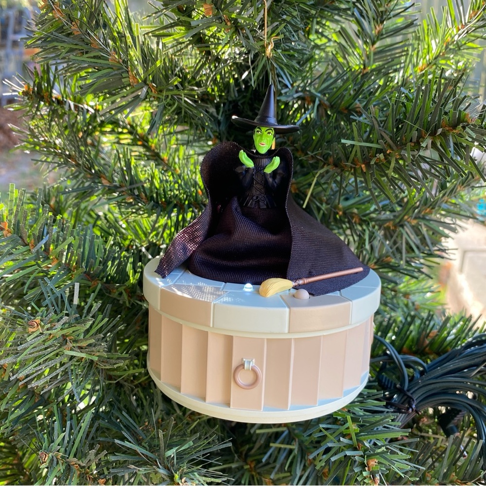 NWT 2025 Hallmark Keepsake Wicked Witch I'm Melting! Wizard of Oz magic ornament